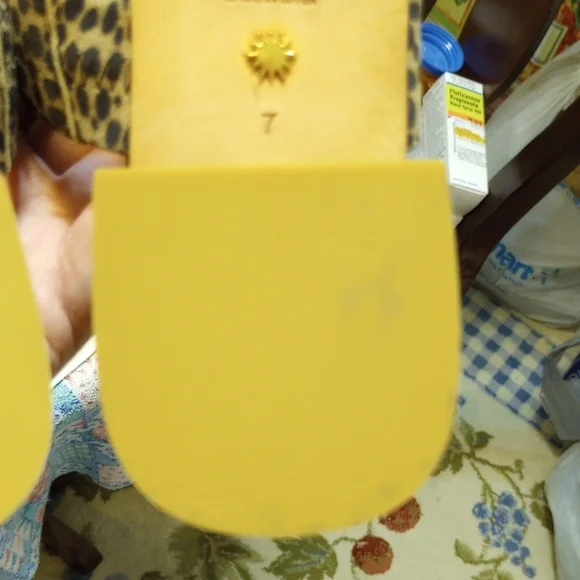 Stuart Weitzman Brown and Black Sandals - Picture 15 of 17